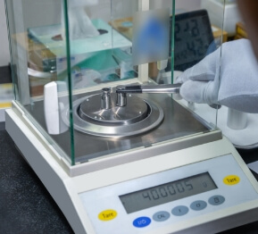 Scale calibration weights