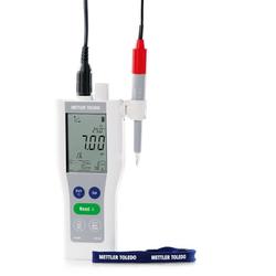 Mettler Toledo® F2-Food FiveGo Portable F2 pH/mV  with  LE427  sensor and Case