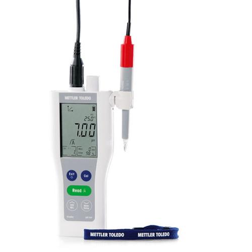 Mettler Toledo® F2-Food FiveGo Portable F2 pH/mV  with  LE427  sensor and Case